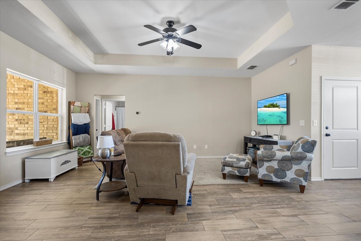 307 Mission Crest Circle Lindale TX 75771