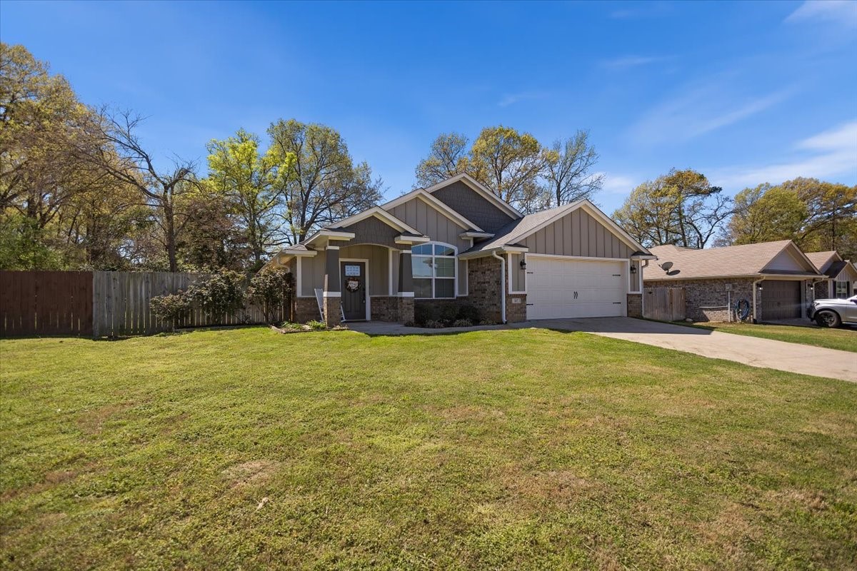 307 Mission Crest Circle Lindale TX 75771