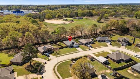 307 Mission Crest Circle Lindale TX 75771