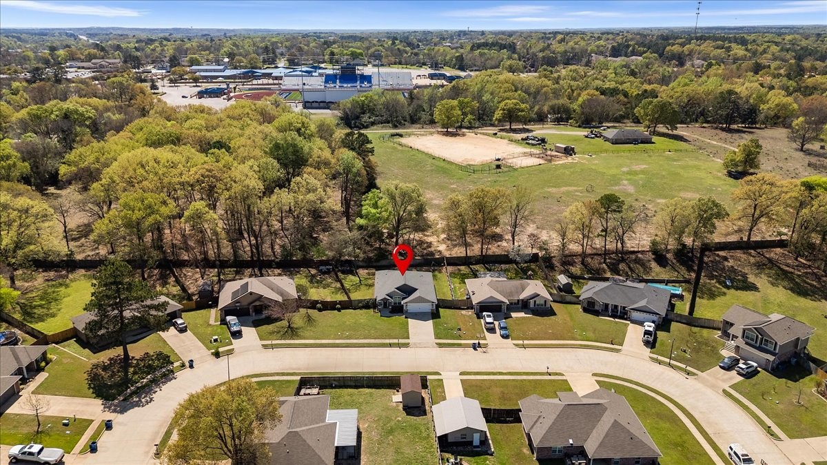 307 Mission Crest Circle Lindale TX 75771