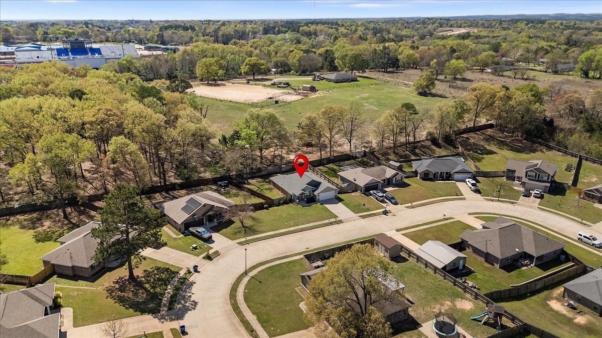 307 Mission Crest Circle Lindale TX 75771