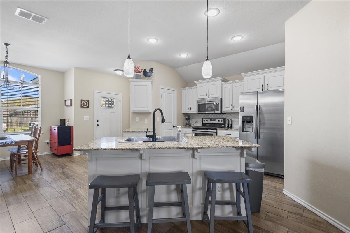 307 Mission Crest Circle Lindale TX 75771