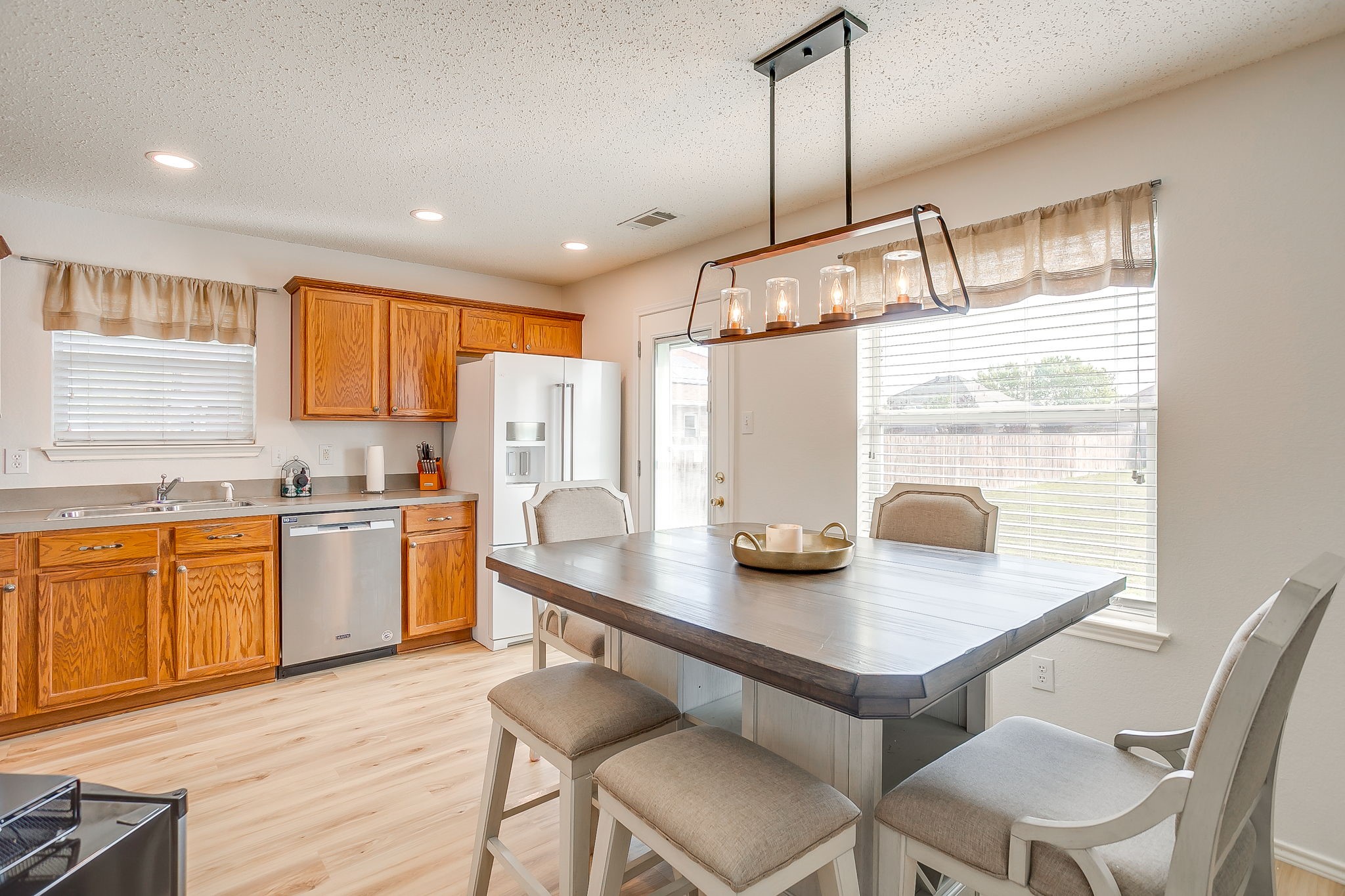 1700 Wolf Creek Drive Arlington TX 76018