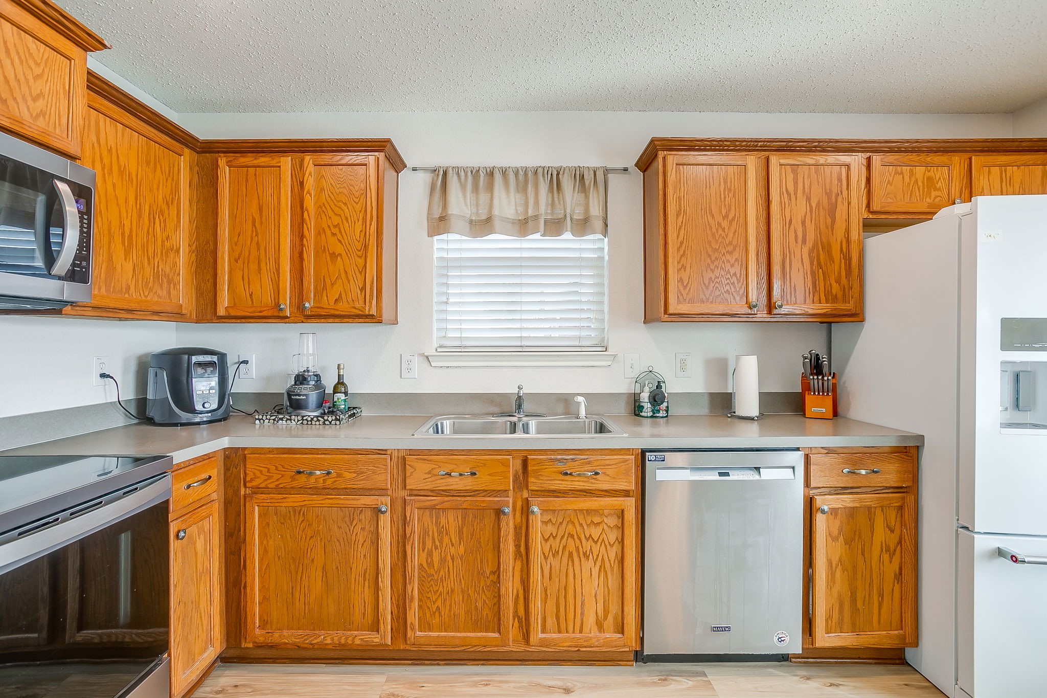 1700 Wolf Creek Drive Arlington TX 76018