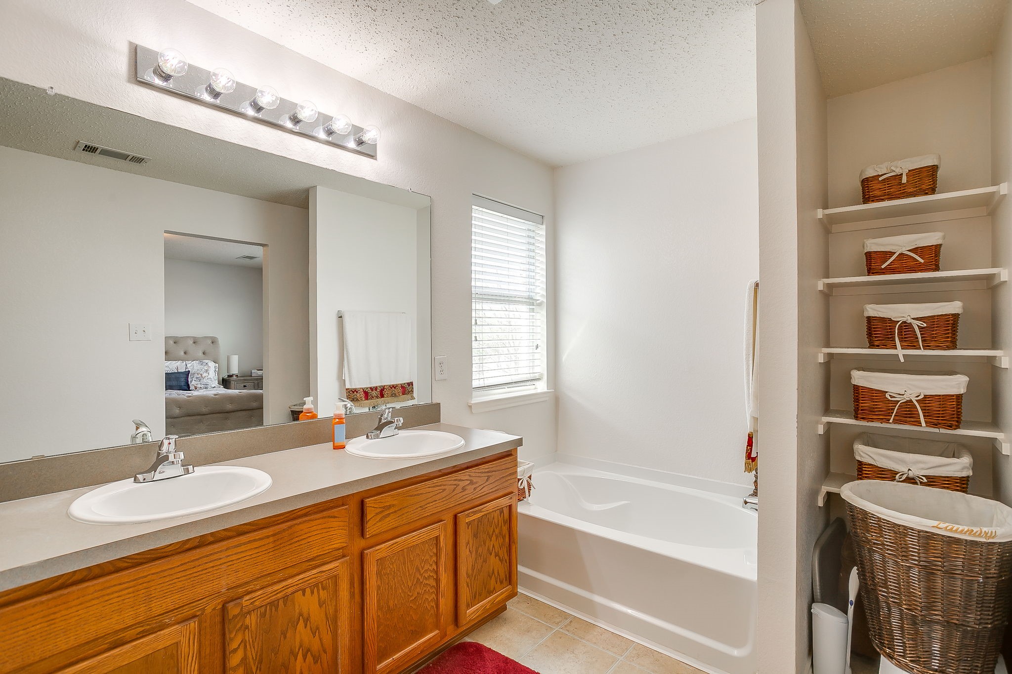 1700 Wolf Creek Drive Arlington TX 76018