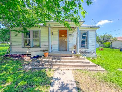 305 N 3rd Street Coolidge TX 76693
