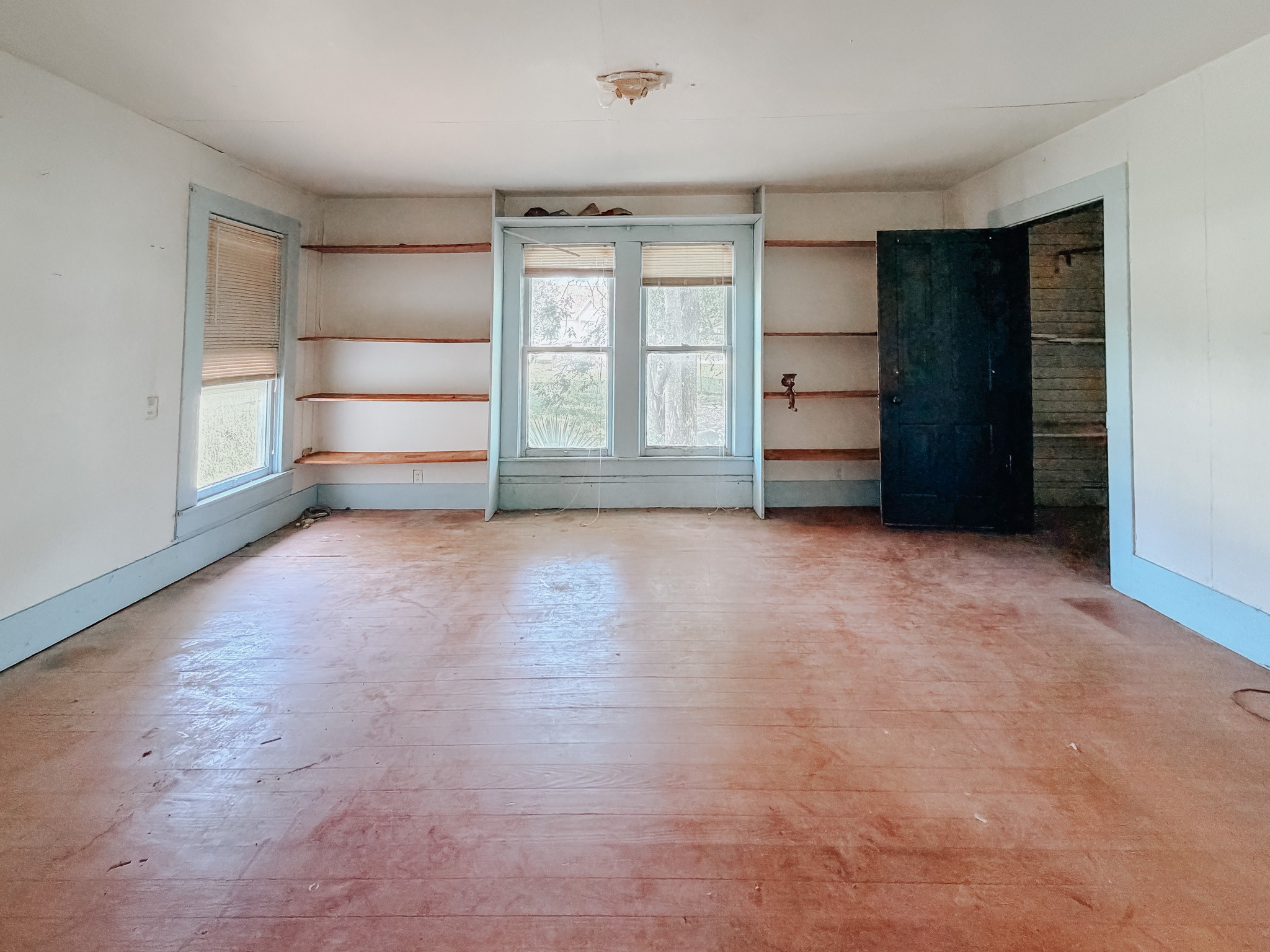 305 N 3rd Street Coolidge TX 76693