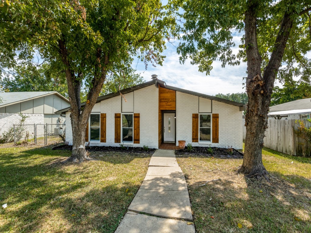 3318 Overglen Drive Garland TX 75043