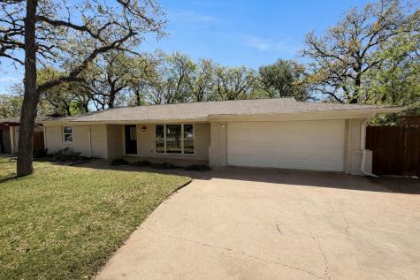 721 Briarwood Lane Hurst TX 76053
