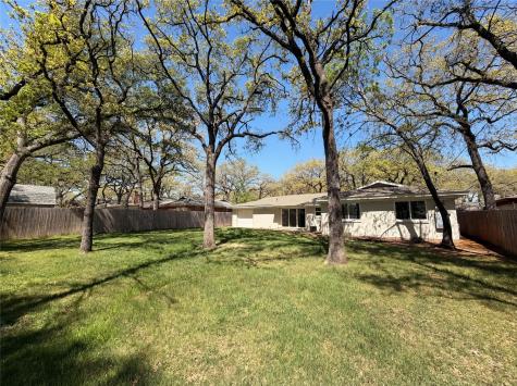 721 Briarwood Lane Hurst TX 76053