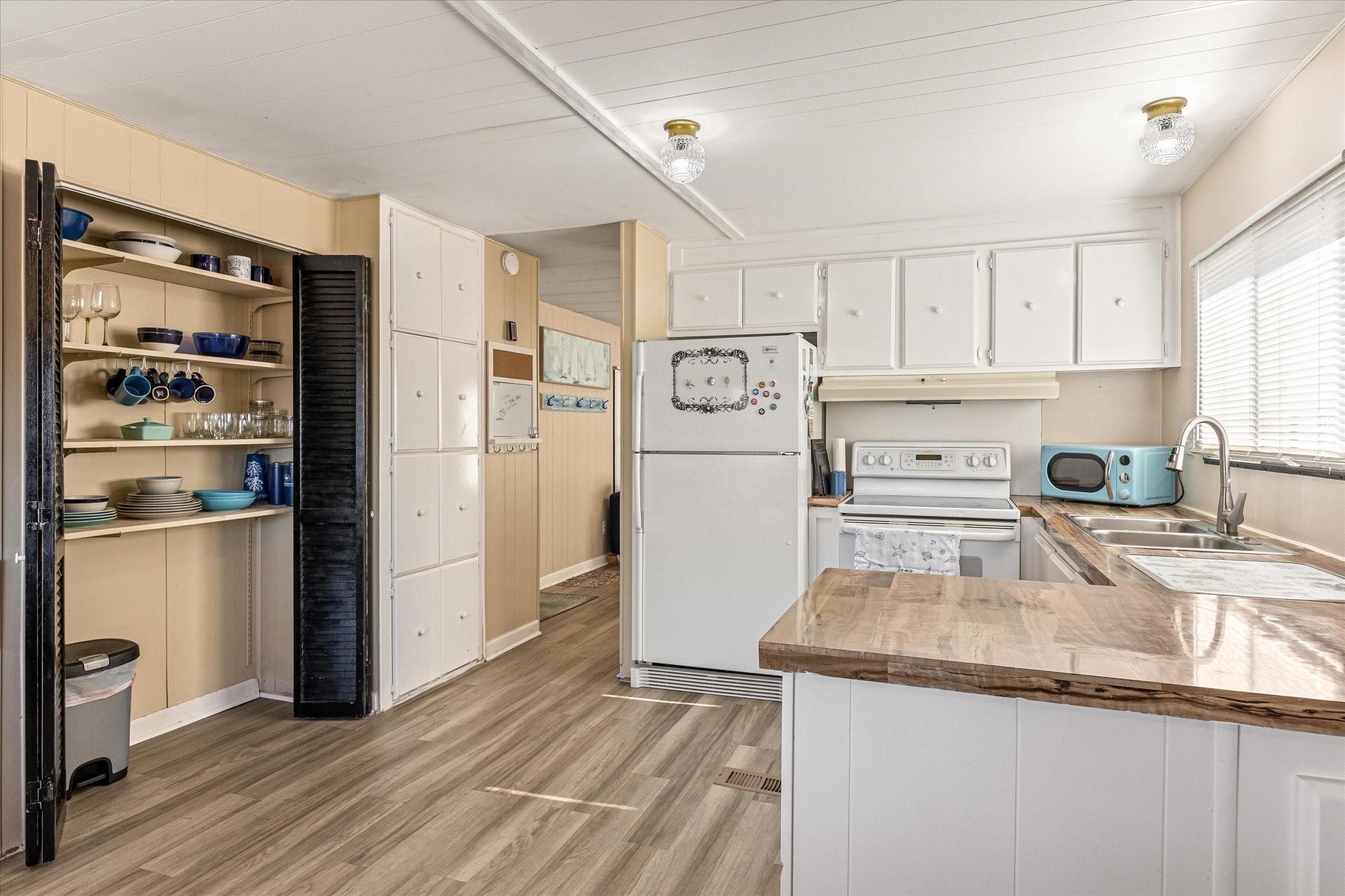 6526 Blue Water Court Granbury TX 76049