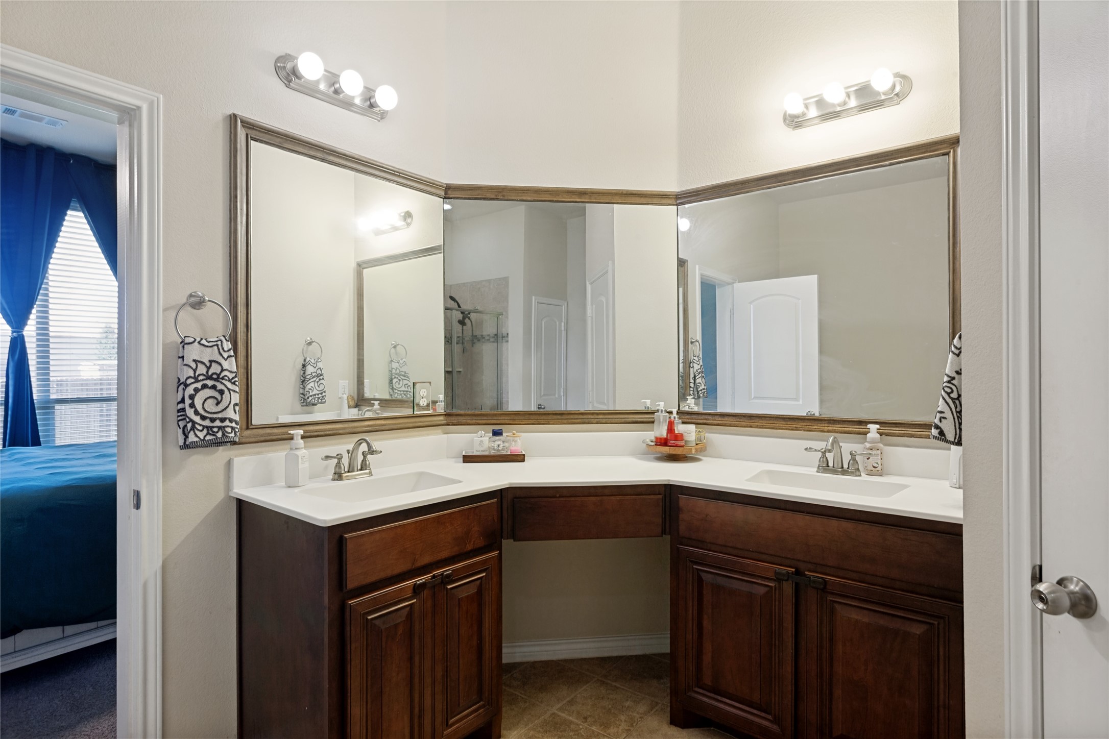 629 Peach Lane Burleson TX 76028