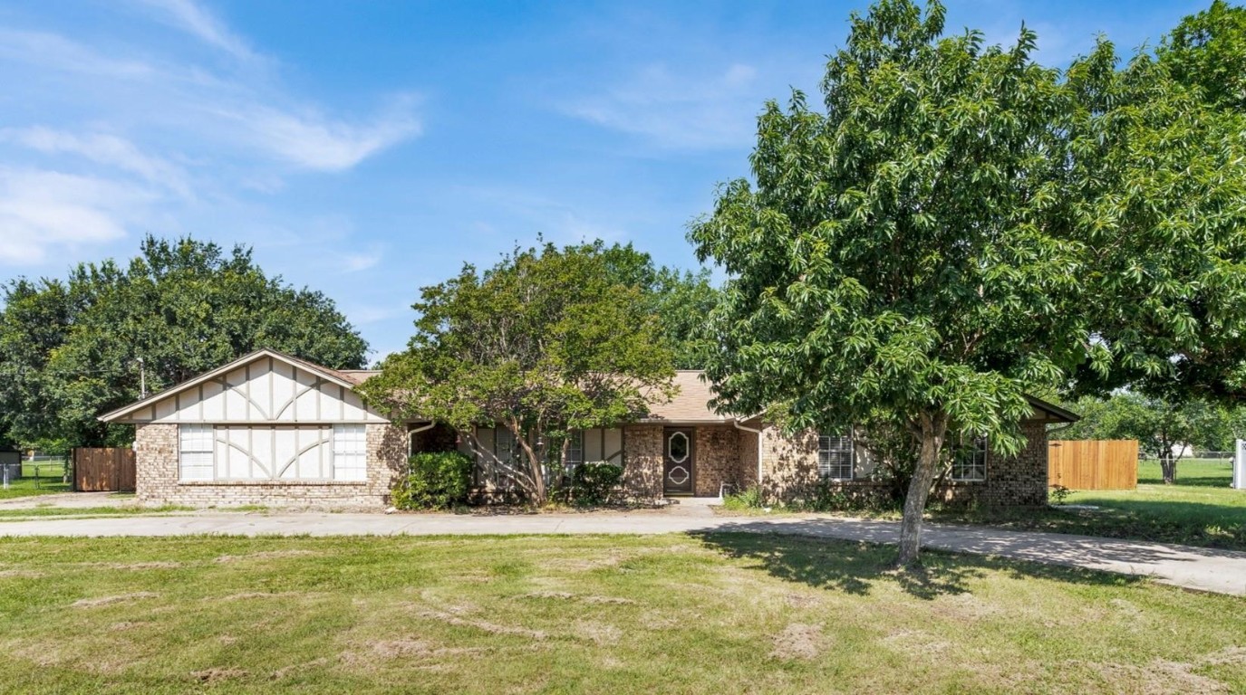 115 Hollie Drive Red Oak TX 75154