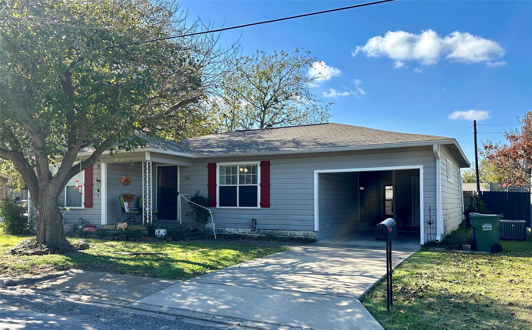 309 Elm Street Whitesboro TX 76273