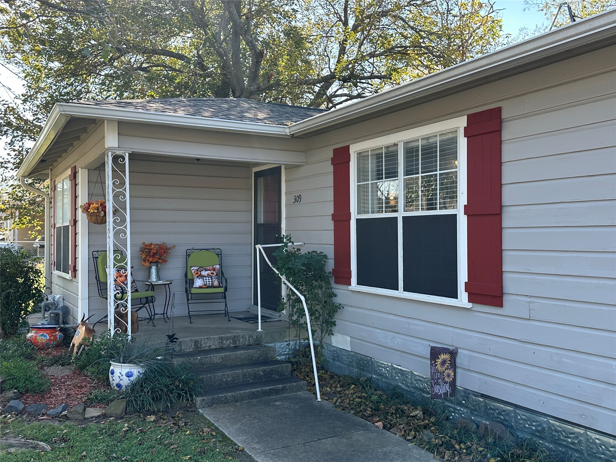 309 Elm Street Whitesboro TX 76273
