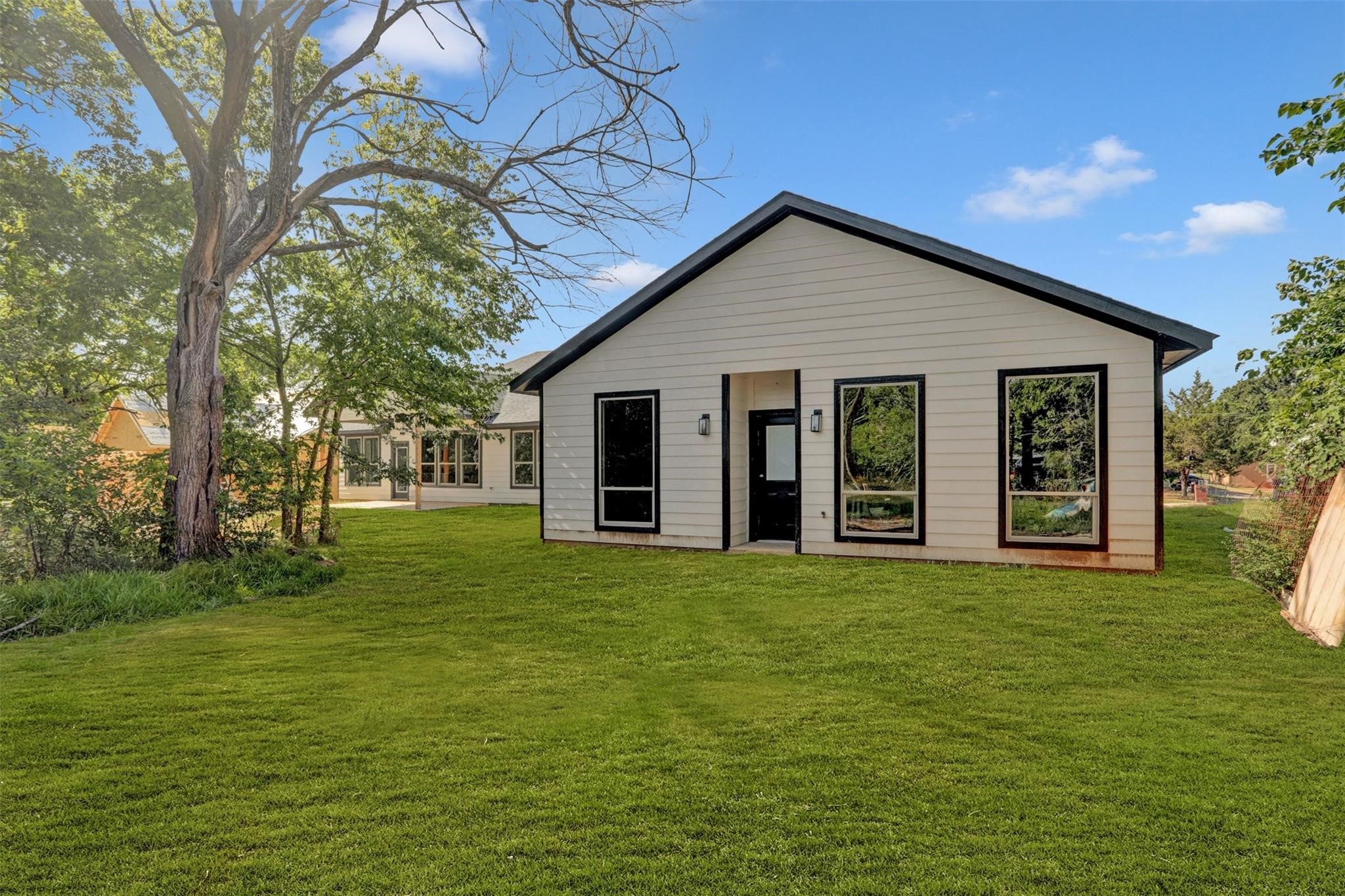 705 E Hanna Street Denison TX 75021