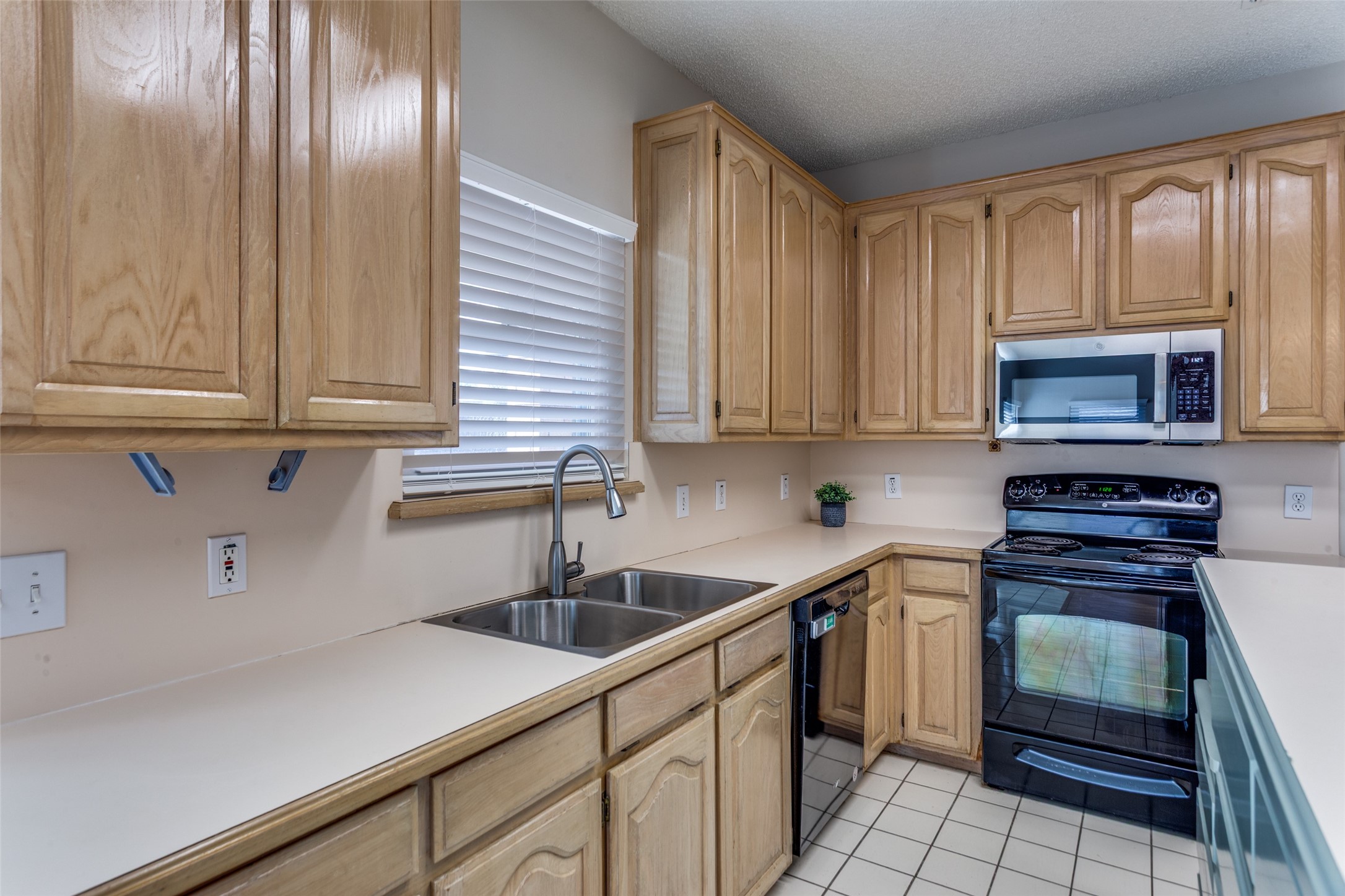 6800 Moss Lane North Richland Hills TX 76182