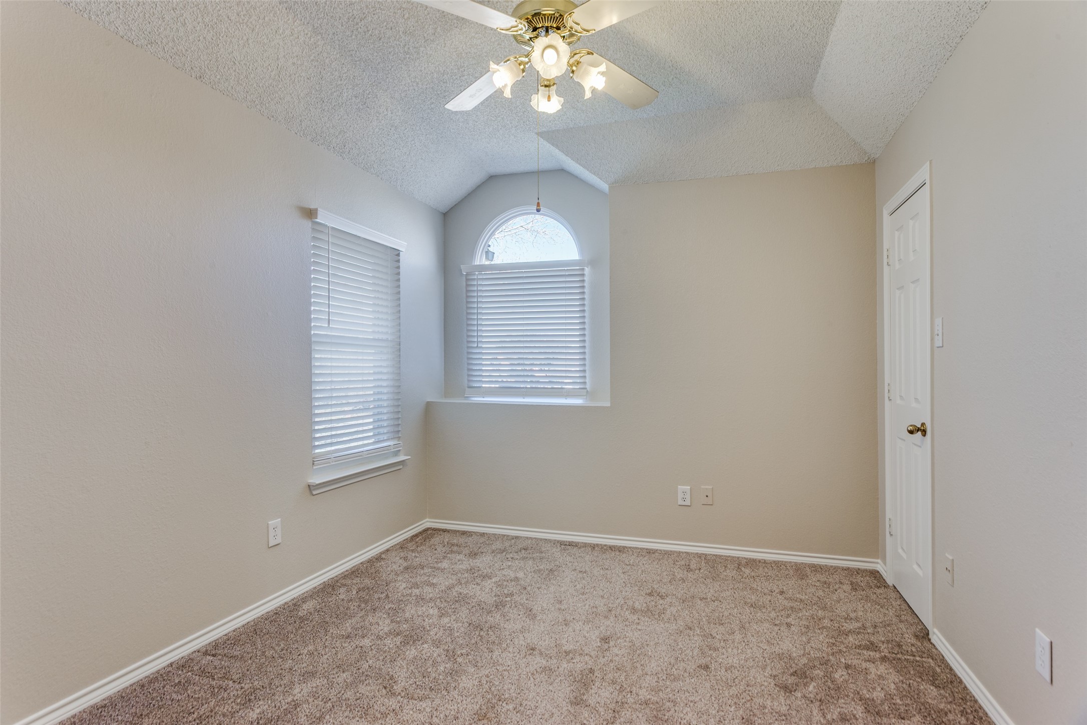 6800 Moss Lane North Richland Hills TX 76182