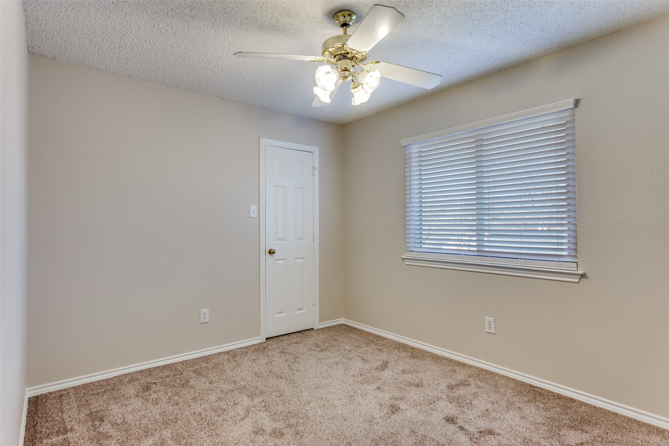 6800 Moss Lane North Richland Hills TX 76182