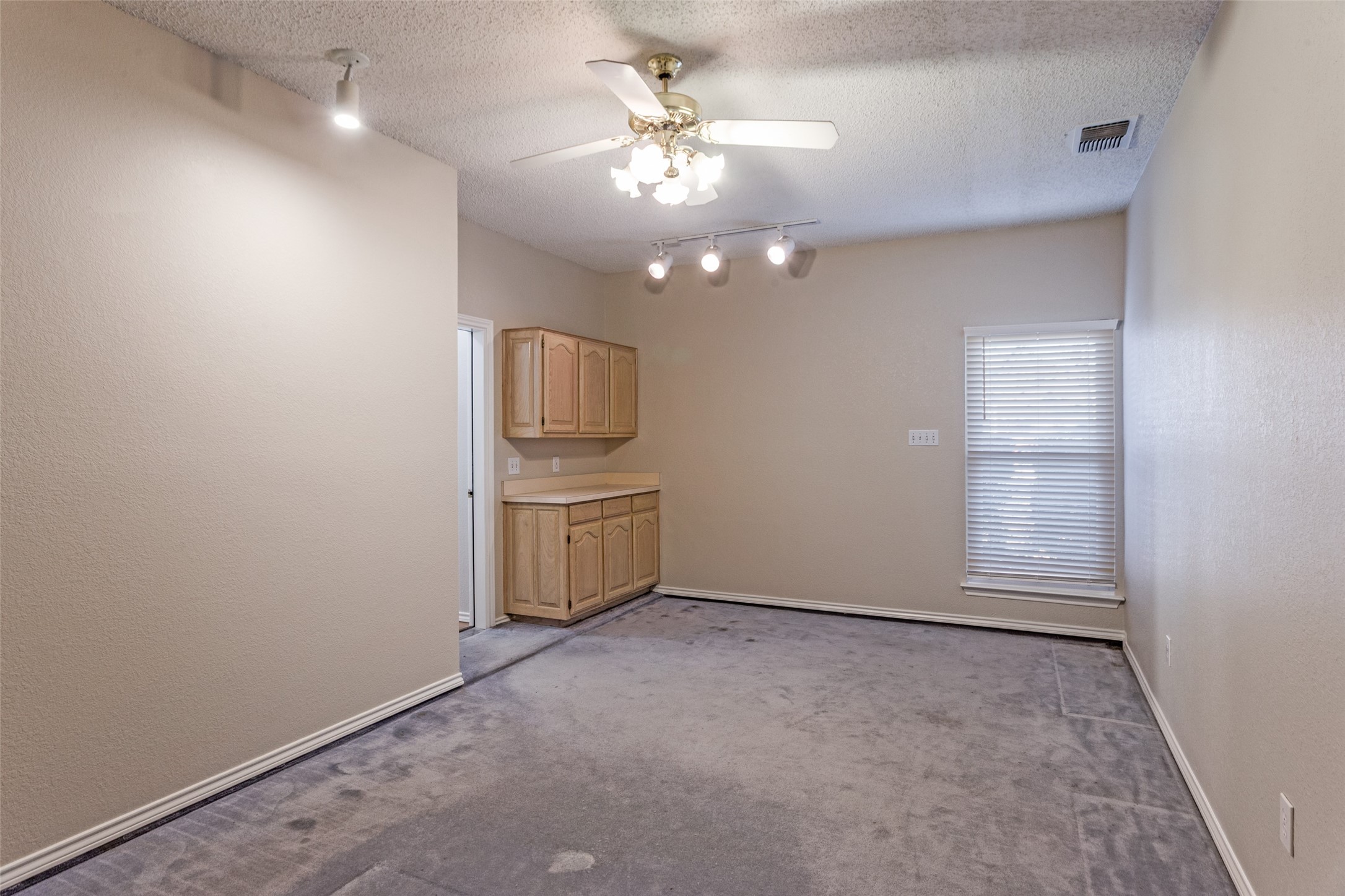 6800 Moss Lane North Richland Hills TX 76182
