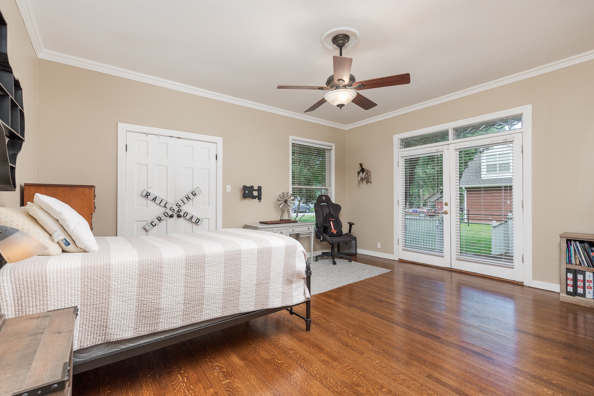 203 E Umphress Street Van Alstyne TX 75495