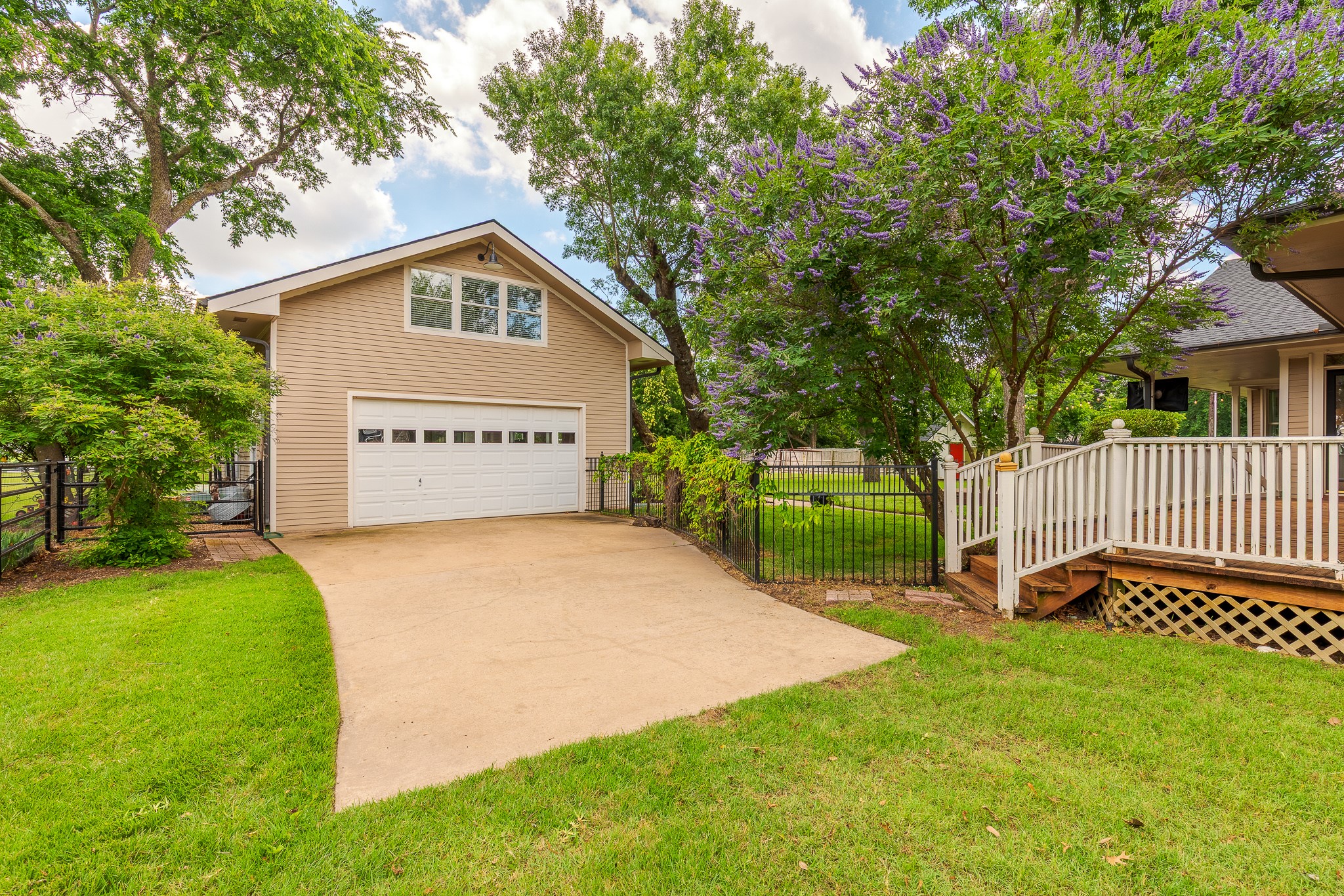 203 E Umphress Street Van Alstyne TX 75495