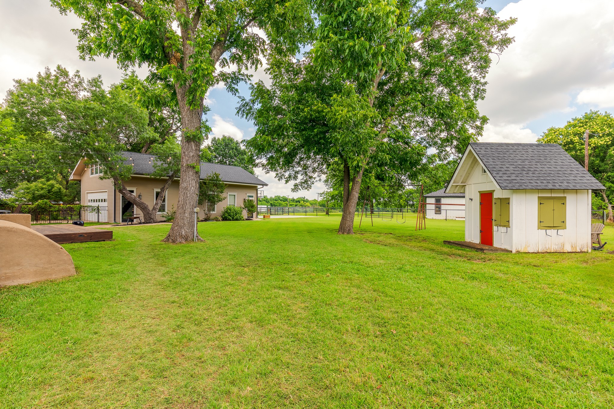 203 E Umphress Street Van Alstyne TX 75495