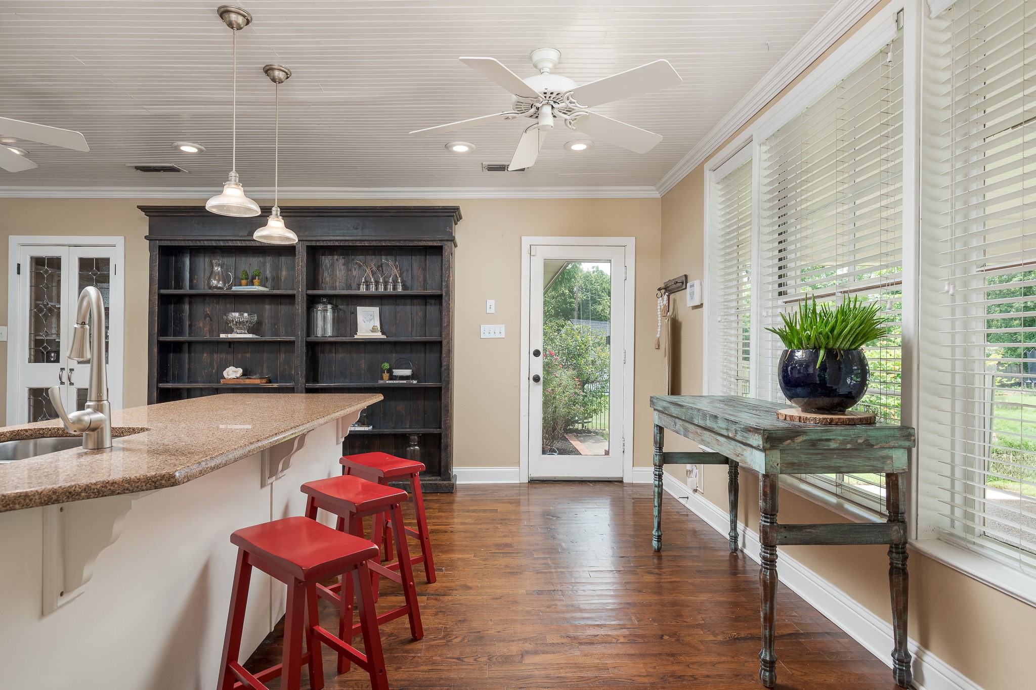 203 E Umphress Street Van Alstyne TX 75495