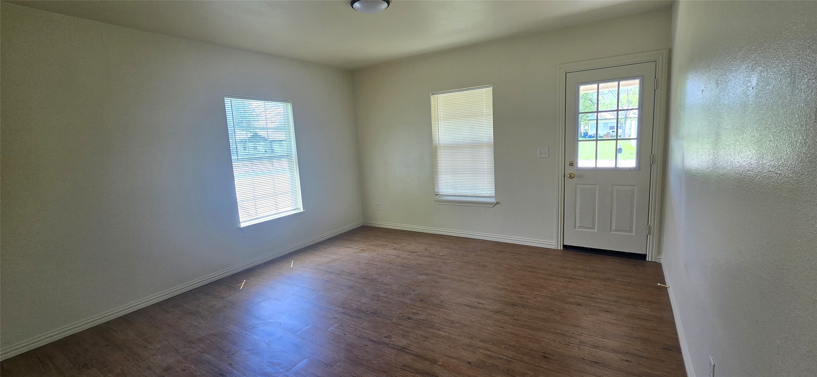 800 N 4th Street Sanger TX 76266