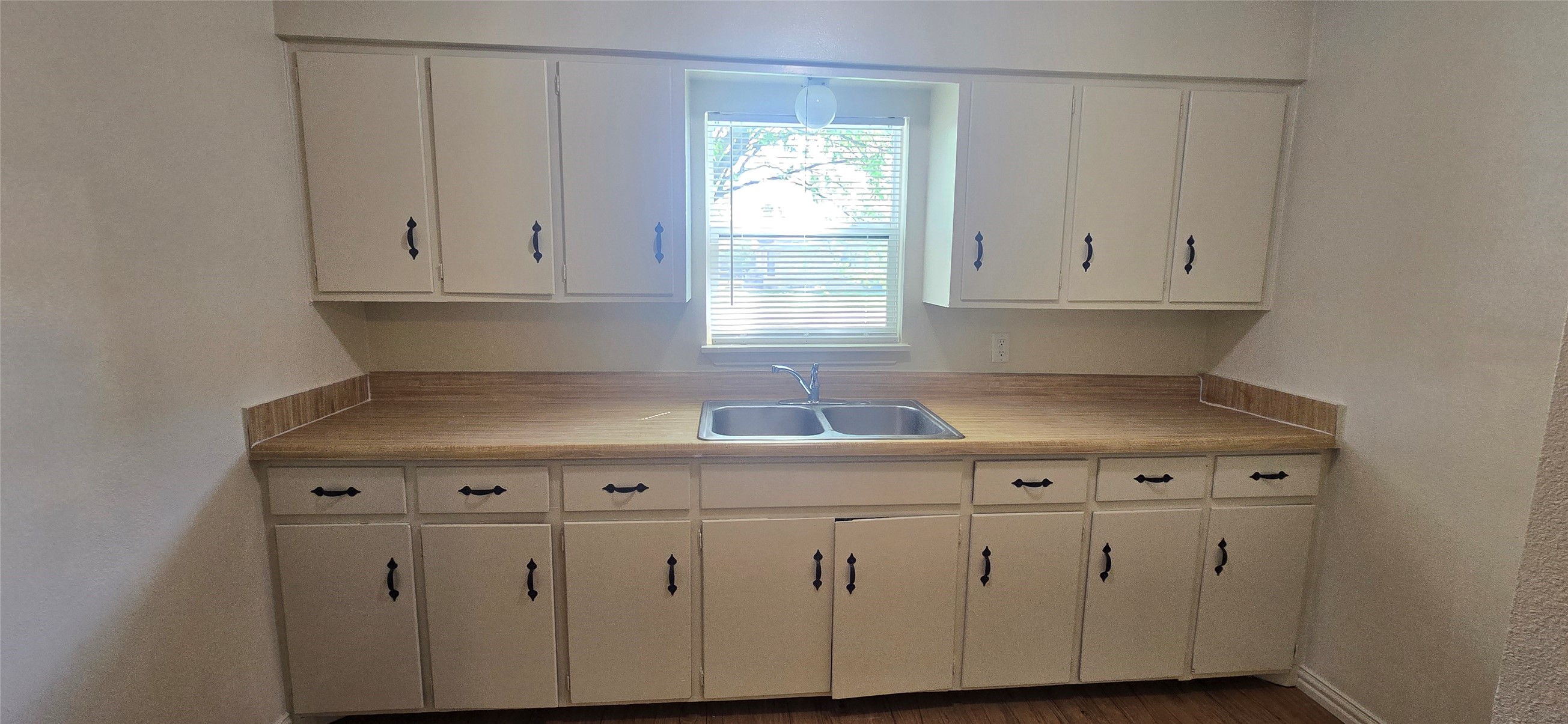 800 N 4th Street Sanger TX 76266