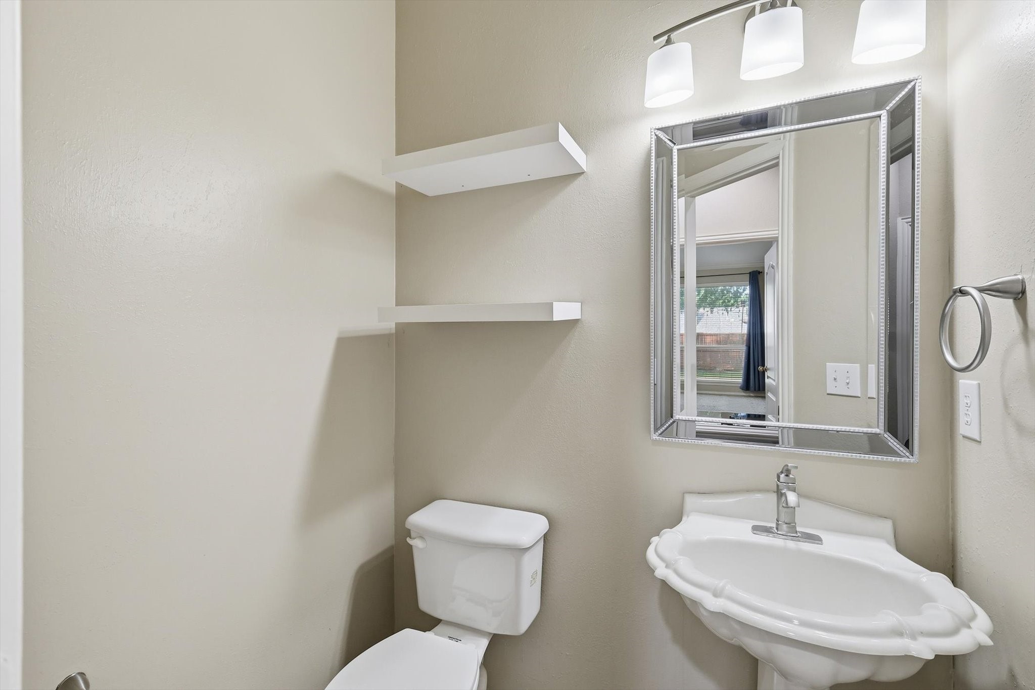 801 Coralberry Drive Mckinney TX 75072