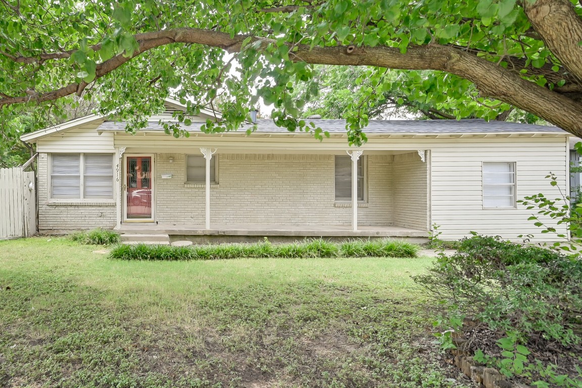 4916 Roxie Street Haltom City TX 76117