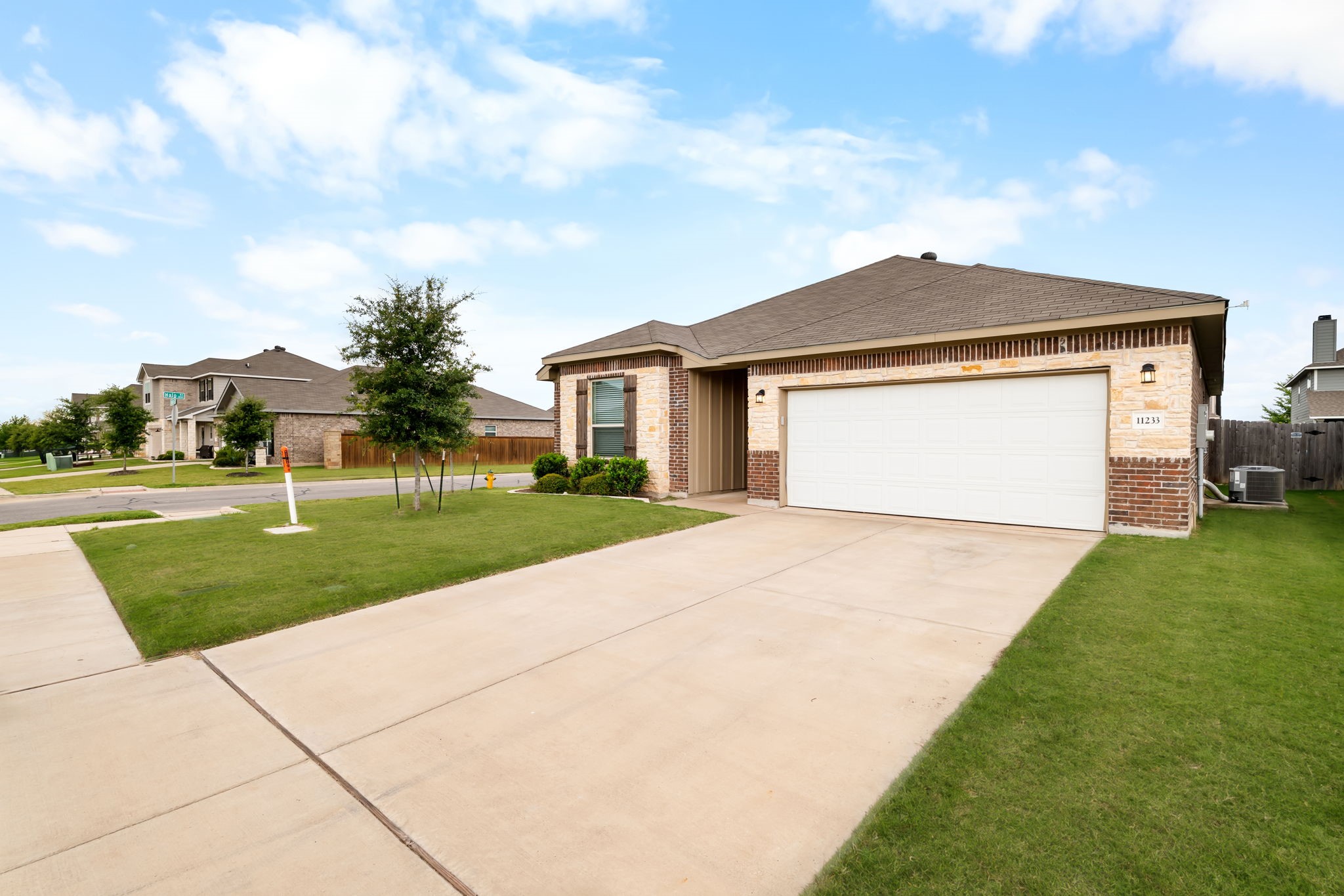 11233 Solar Street Waco TX 76655