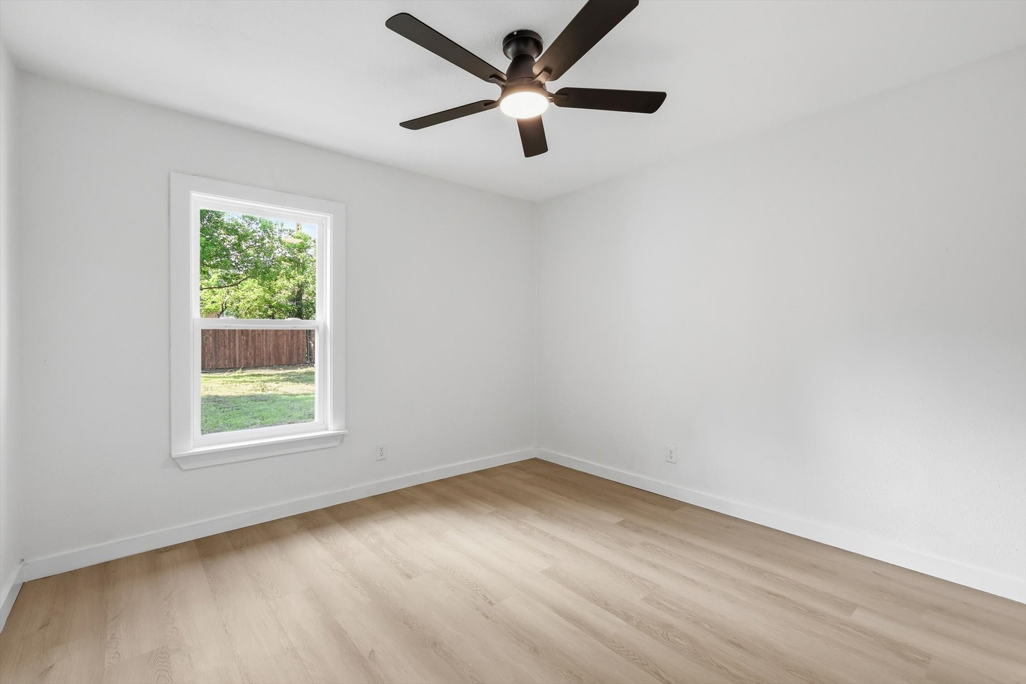2109 Hedgerow Street Arlington TX 76010