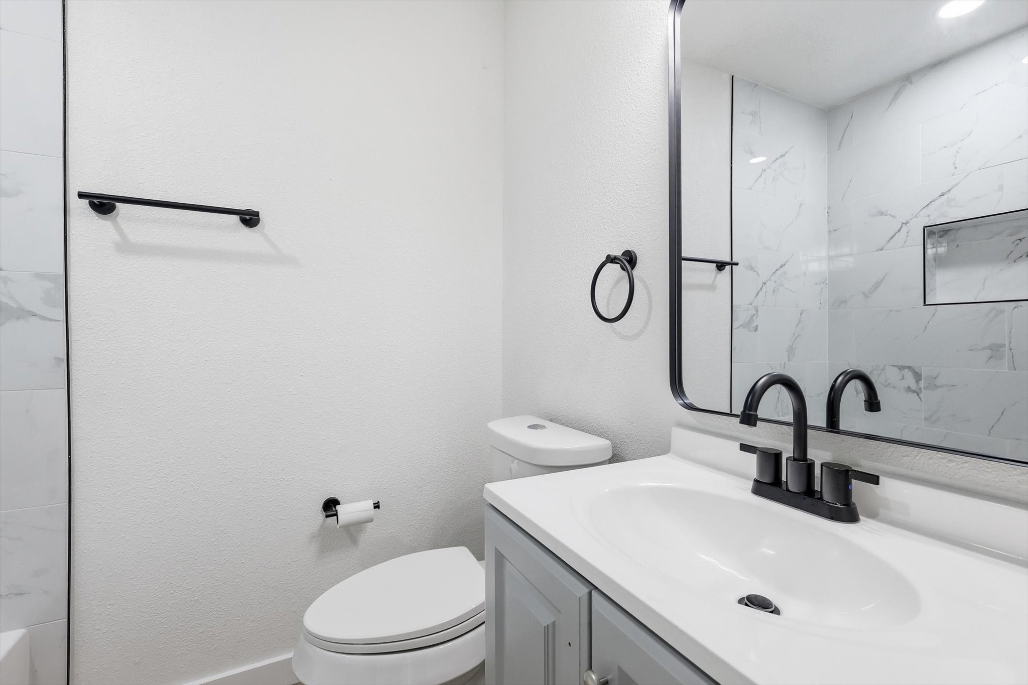 2109 Hedgerow Street Arlington TX 76010