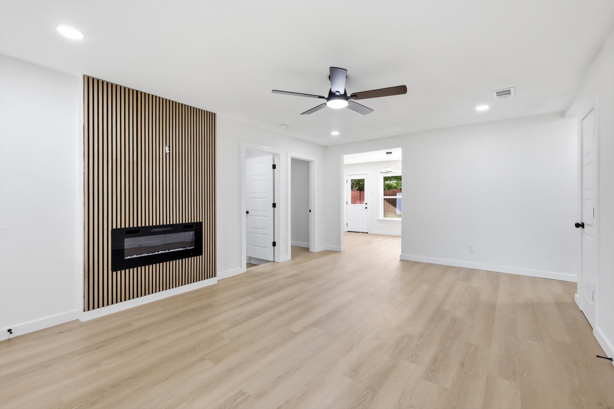2109 Hedgerow Street Arlington TX 76010
