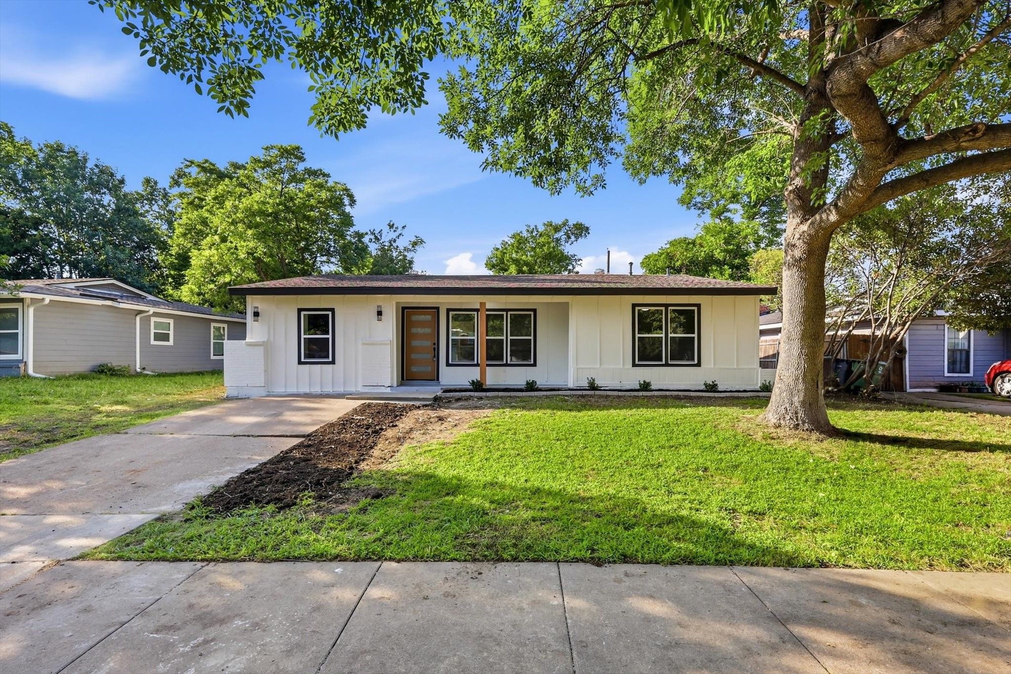 2109 Hedgerow Street Arlington TX 76010