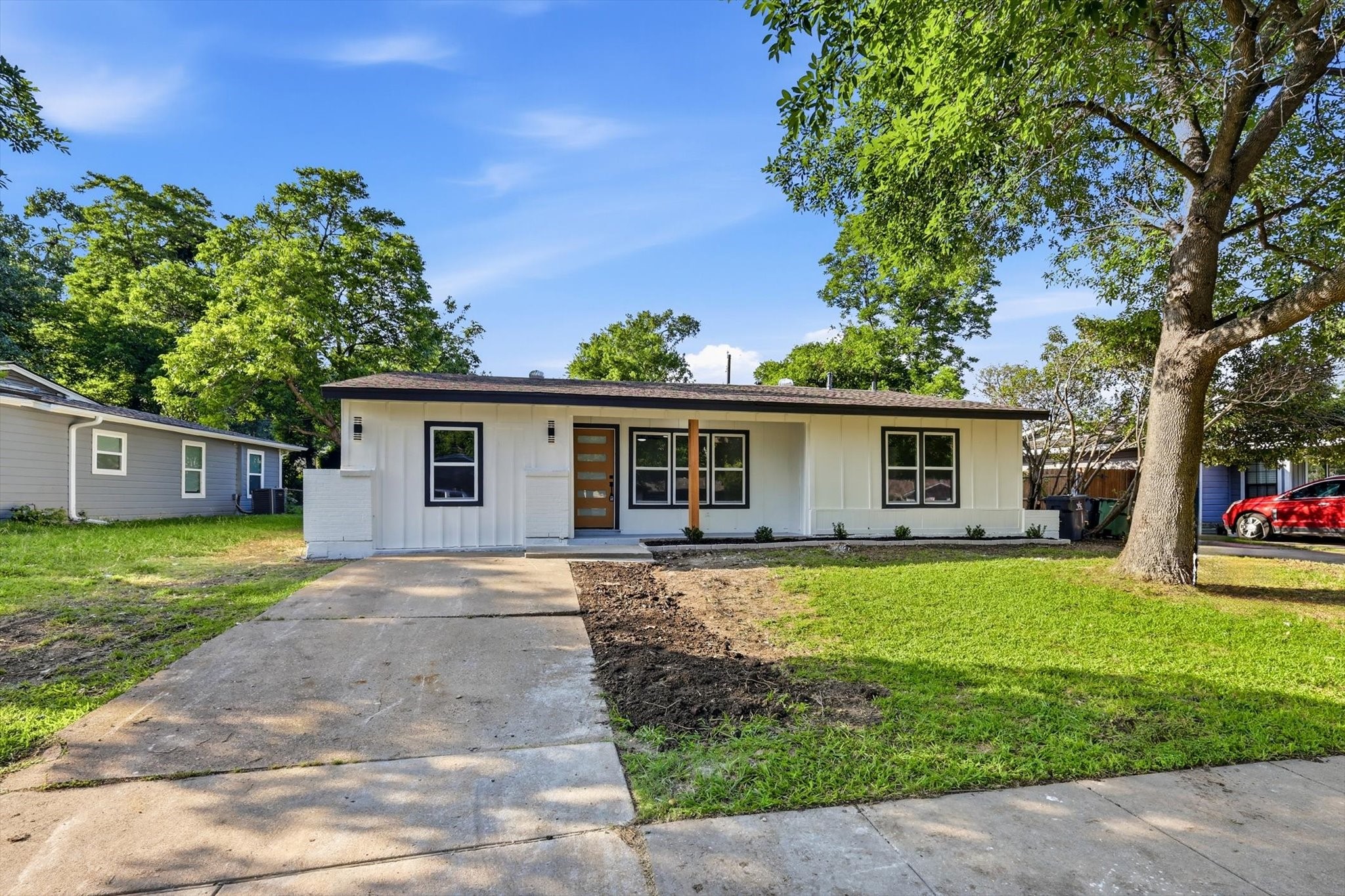 2109 Hedgerow Street Arlington TX 76010