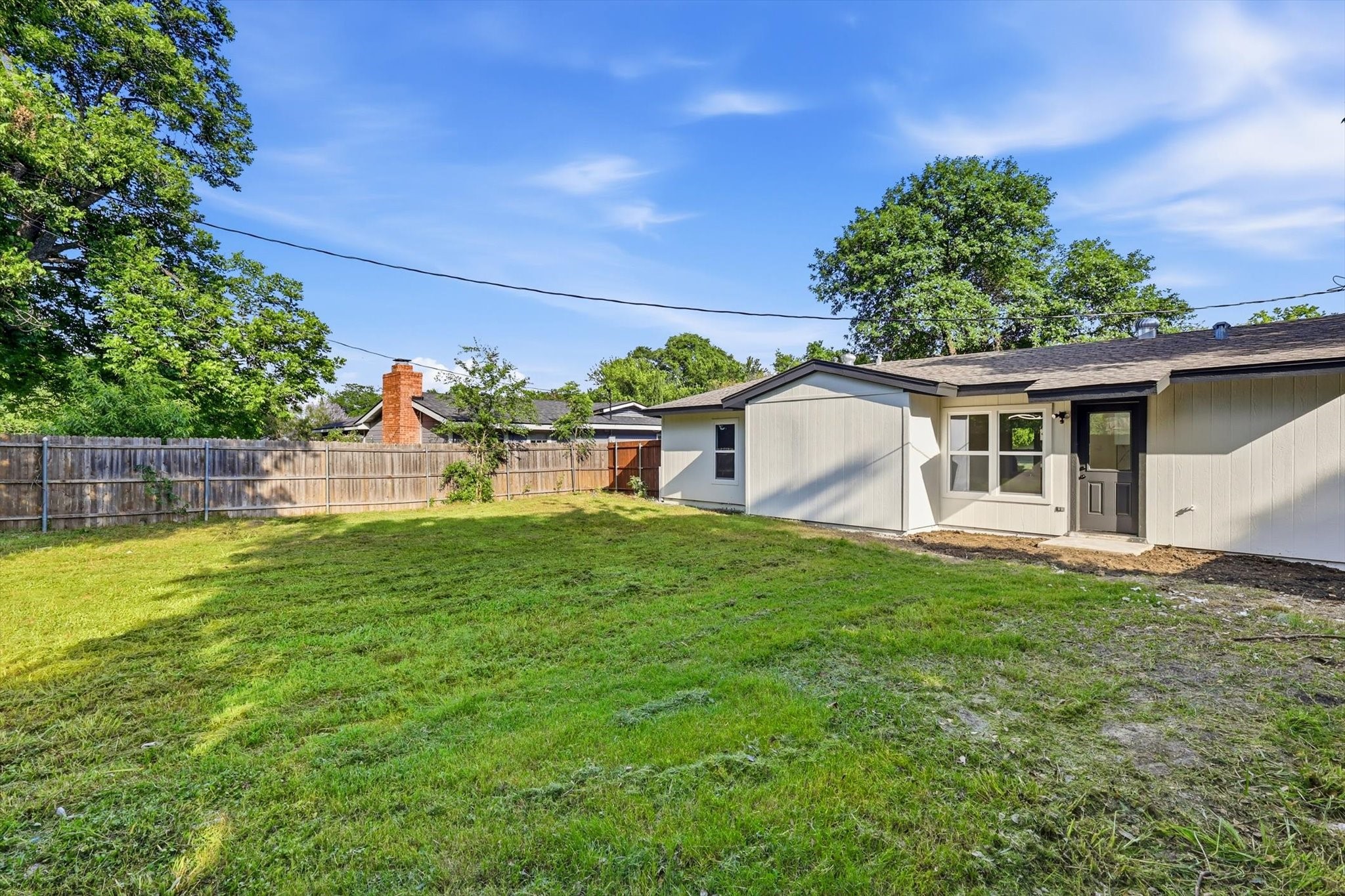2109 Hedgerow Street Arlington TX 76010
