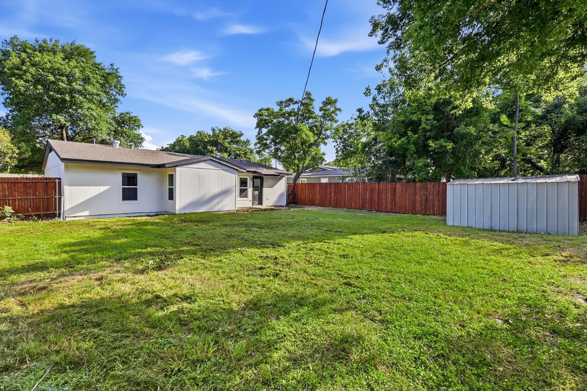 2109 Hedgerow Street Arlington TX 76010