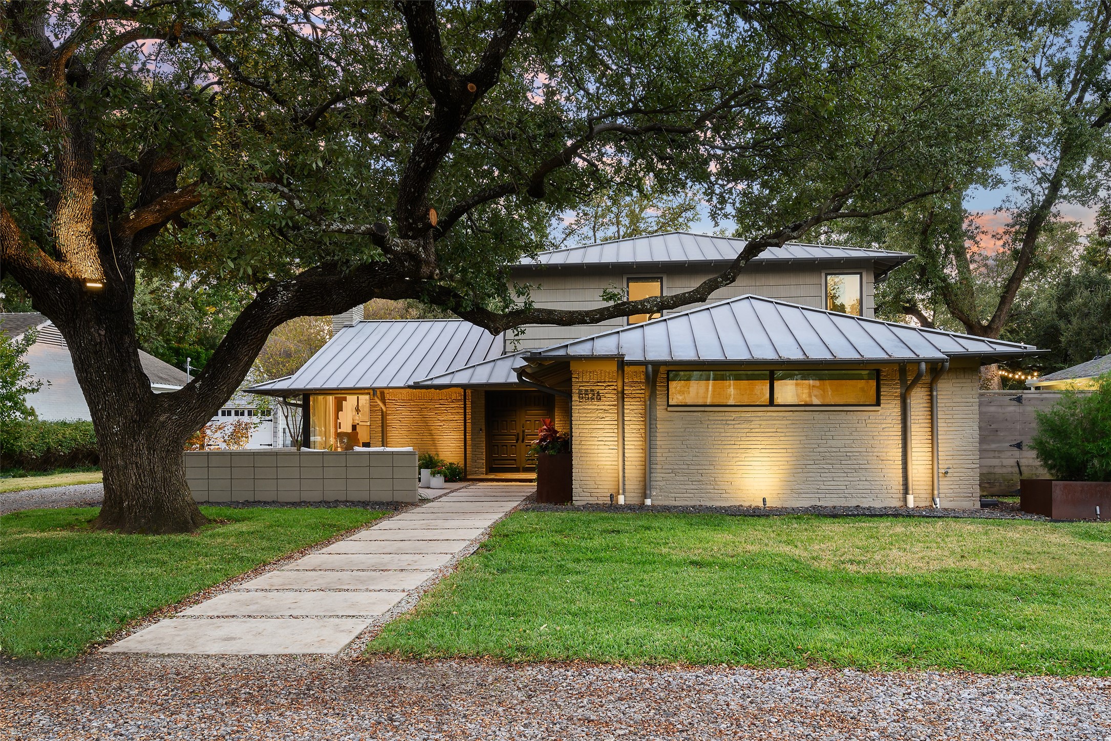 5526 W University Boulevard Dallas TX 75209