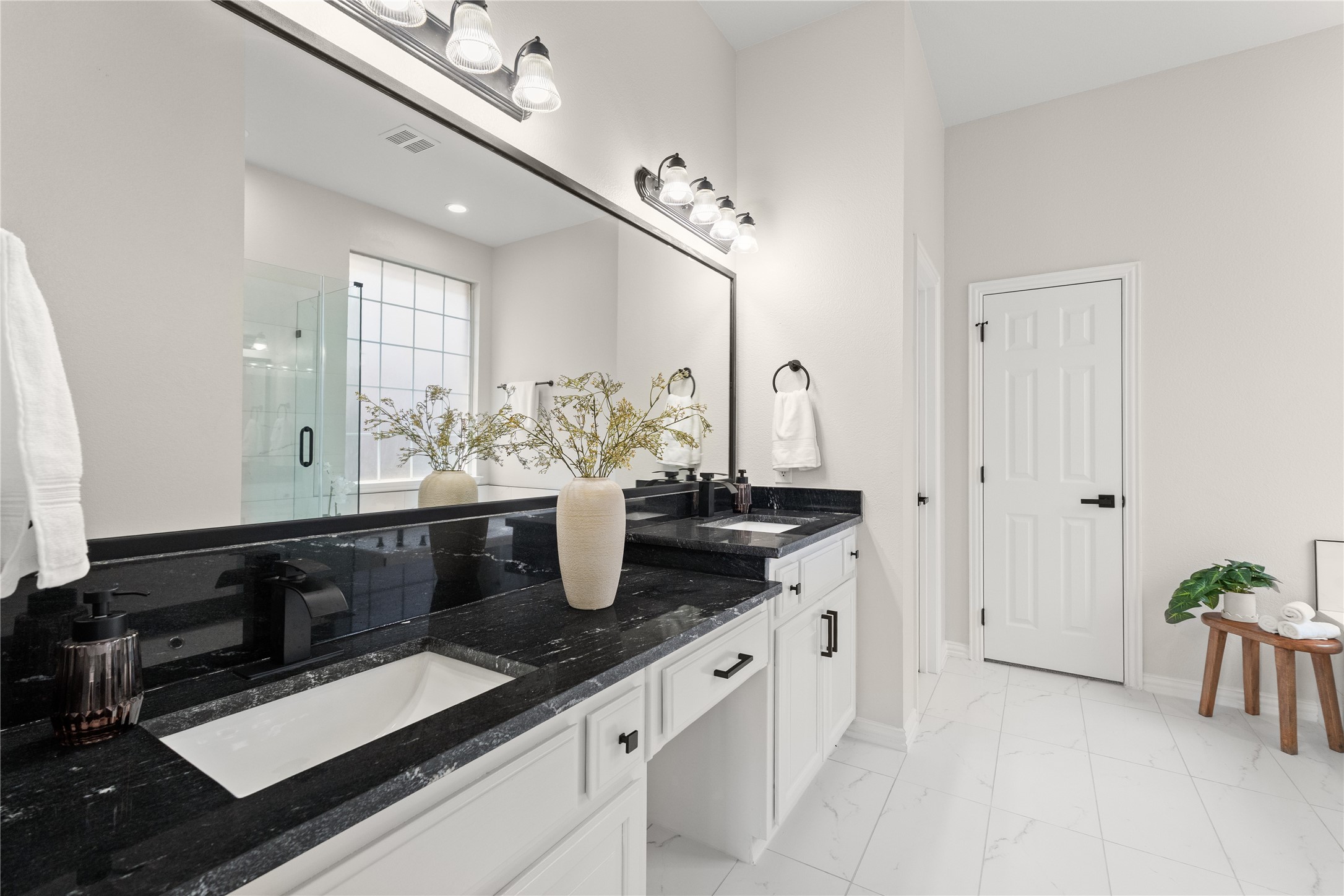 6104 Crestmoor Lane Sachse TX 75048