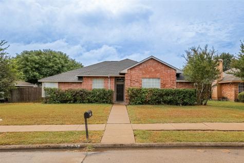 1106 Rosewood Lane Lancaster TX 75146
