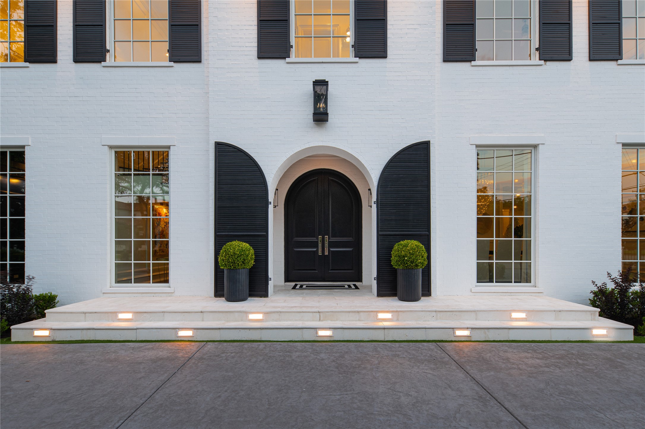 5947 Lupton Drive Dallas TX 75225