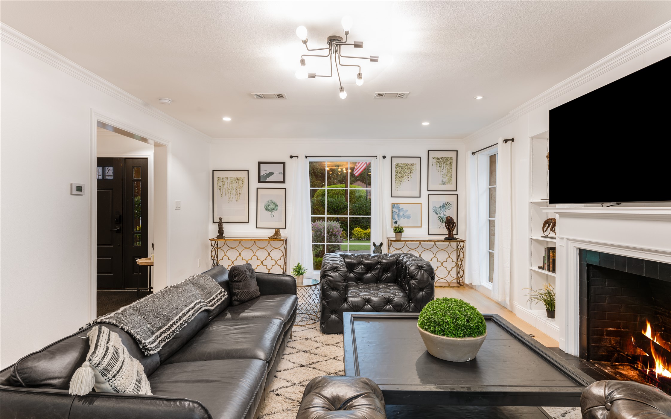 5947 Lupton Drive Dallas TX 75225