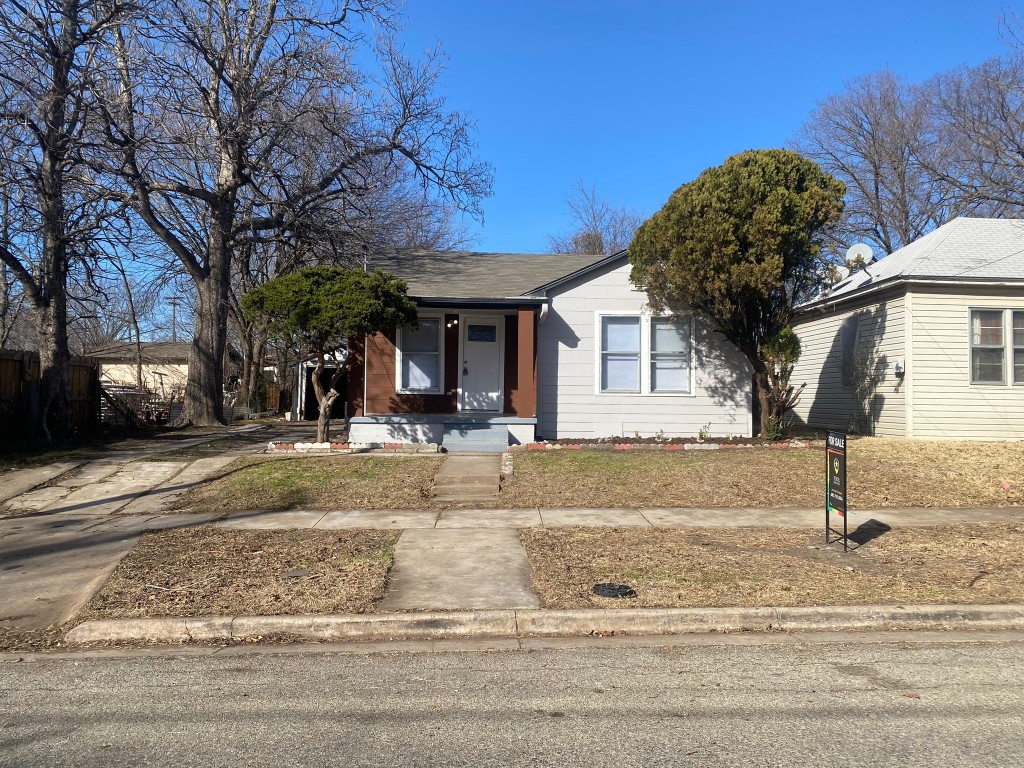 611 E Sycamore Street Sherman TX 75090