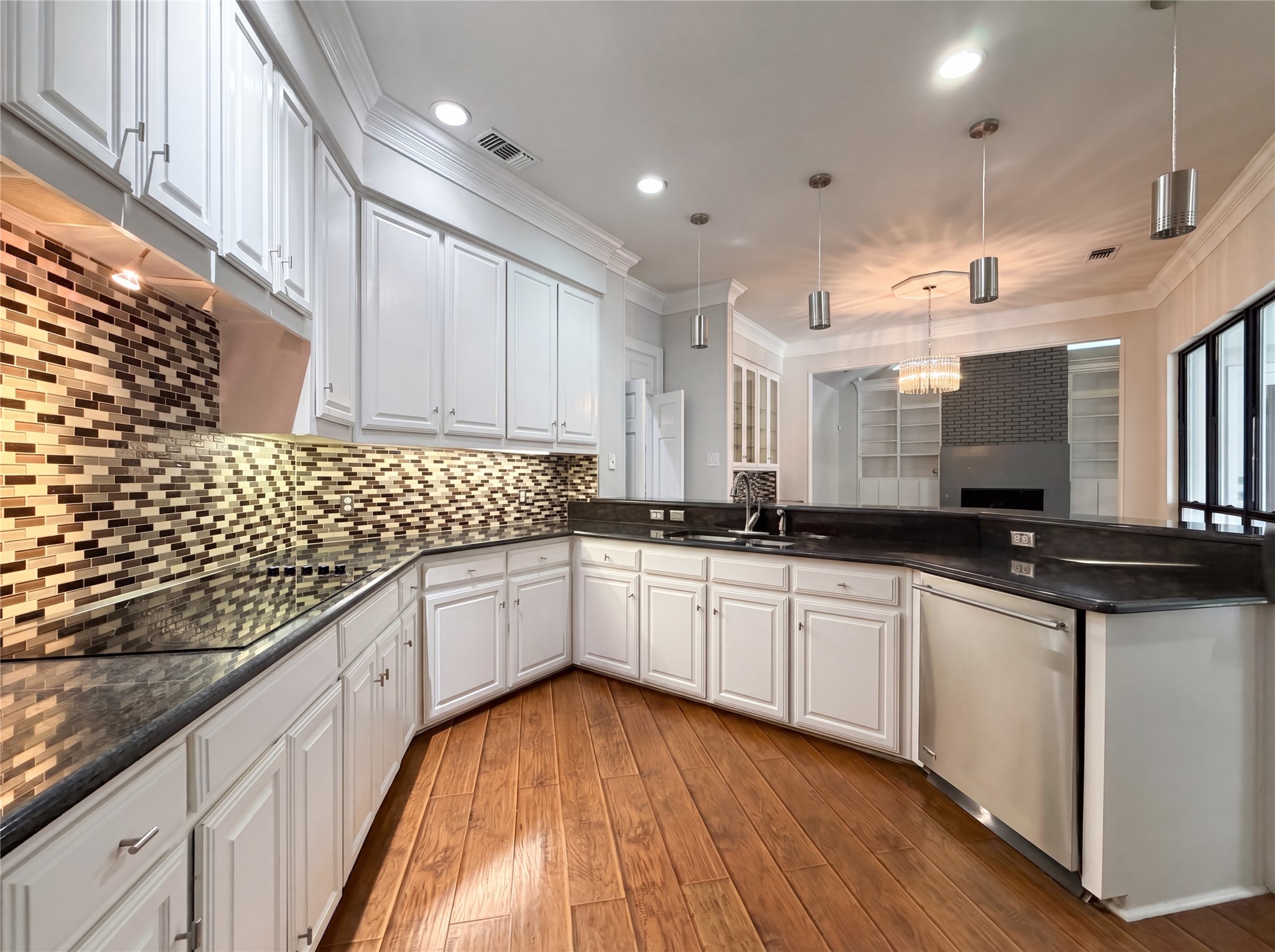 2405 Castle Rock Road Arlington TX 76006