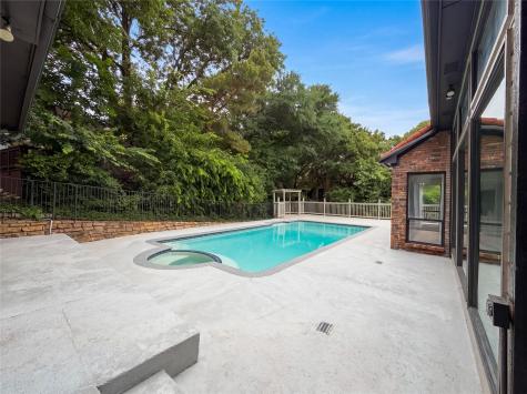 2405 Castle Rock Road Arlington TX 76006