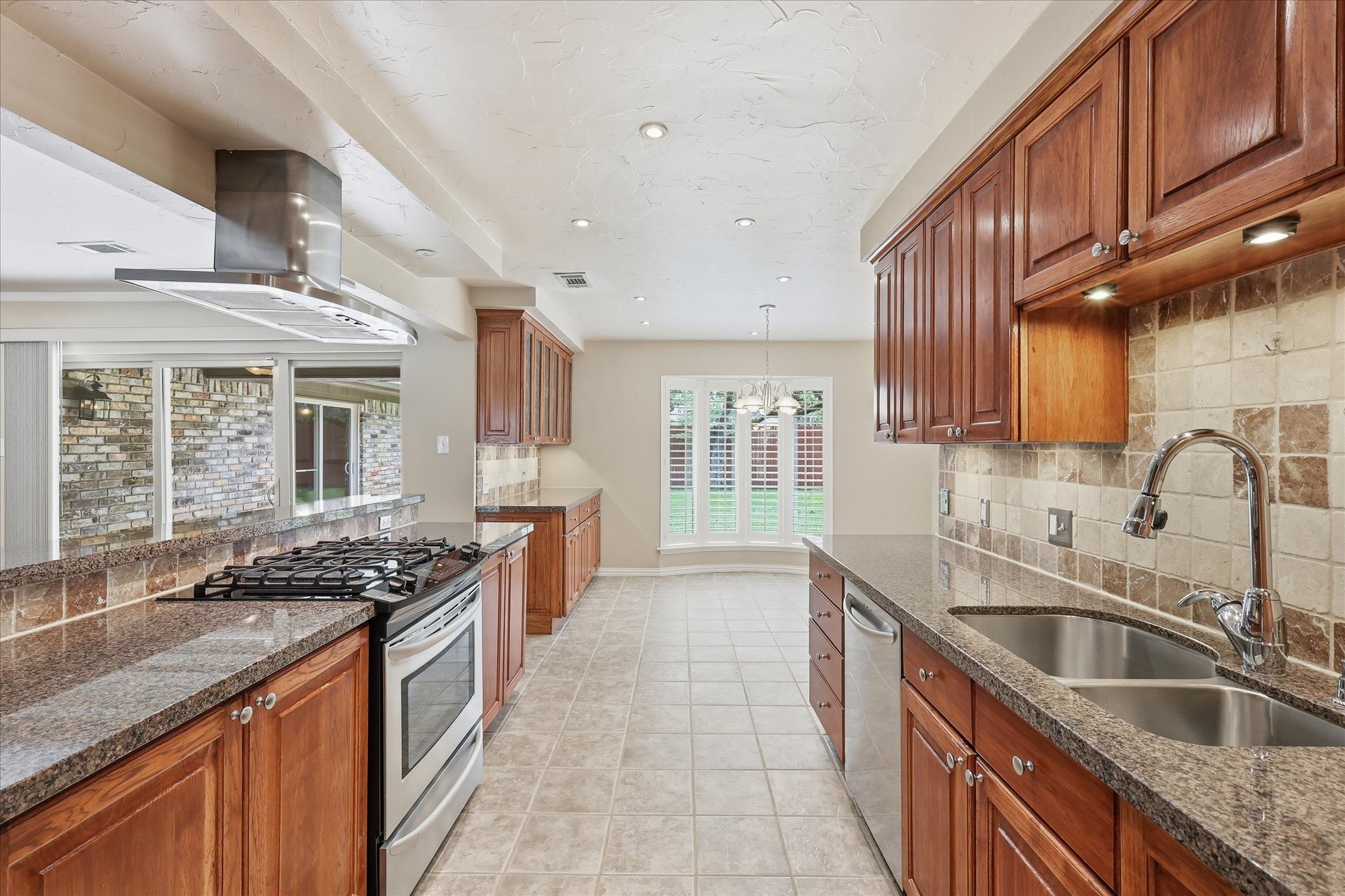 2009 Tanglewood Drive Grapevine TX 76051