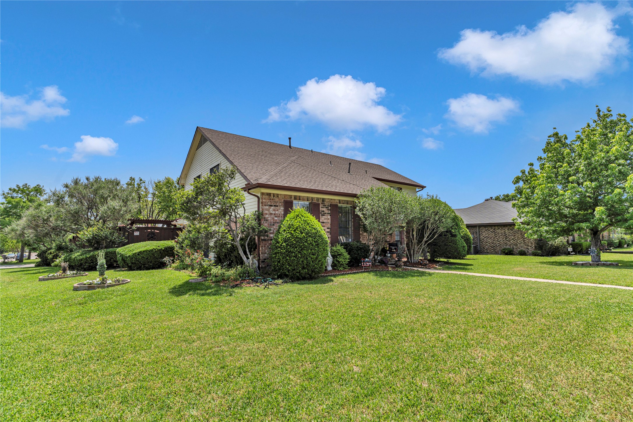 1732 Mayflower Drive Carrollton TX 75007